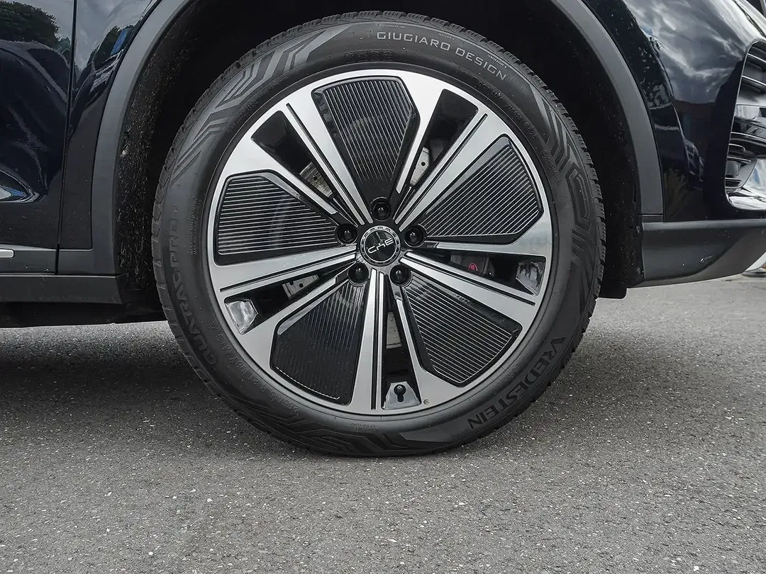 BYD Tang AWD Flagship - Thumbnail 5