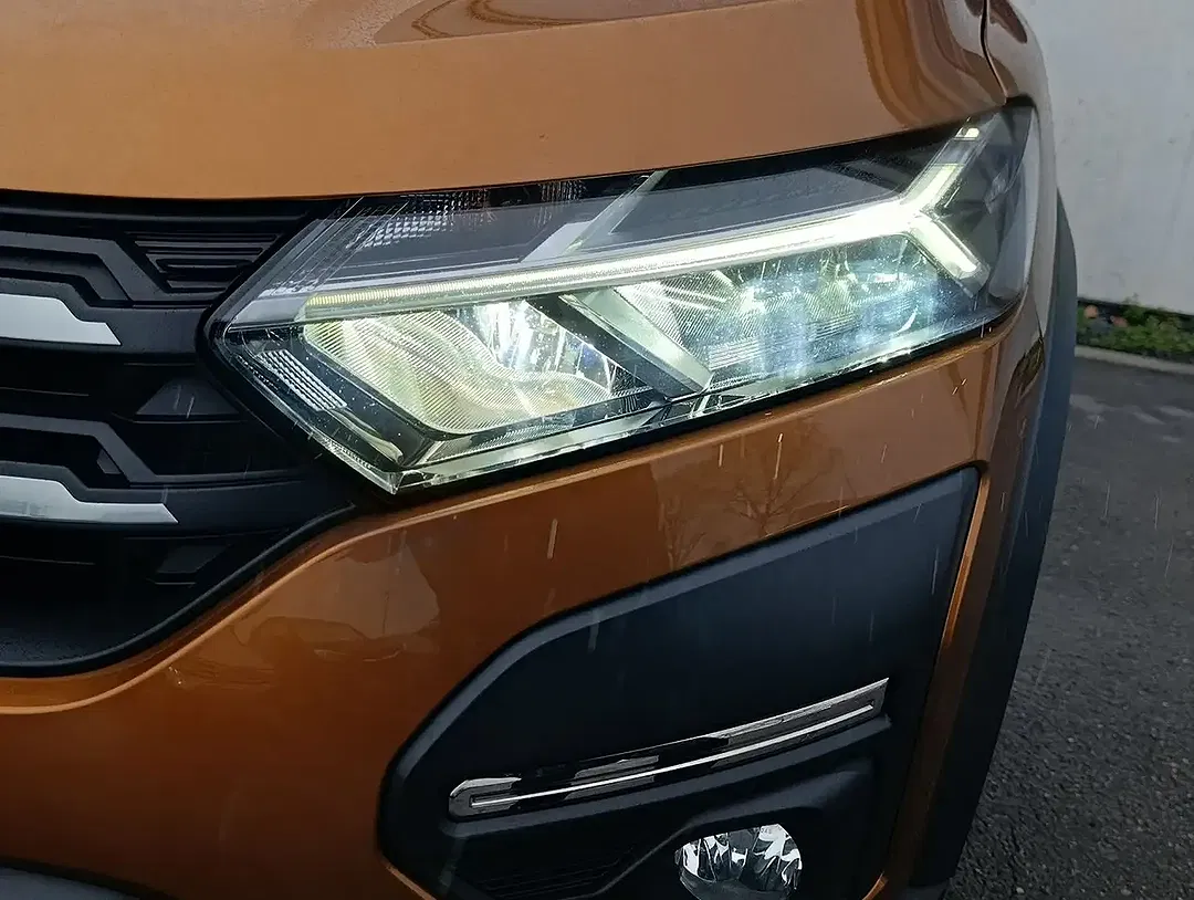 Dacia Sandero EDC Stepway Comfort - Thumbnail 8