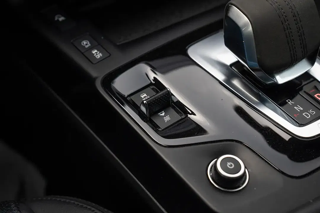 Jaguar E-Pace - Thumbnail 14