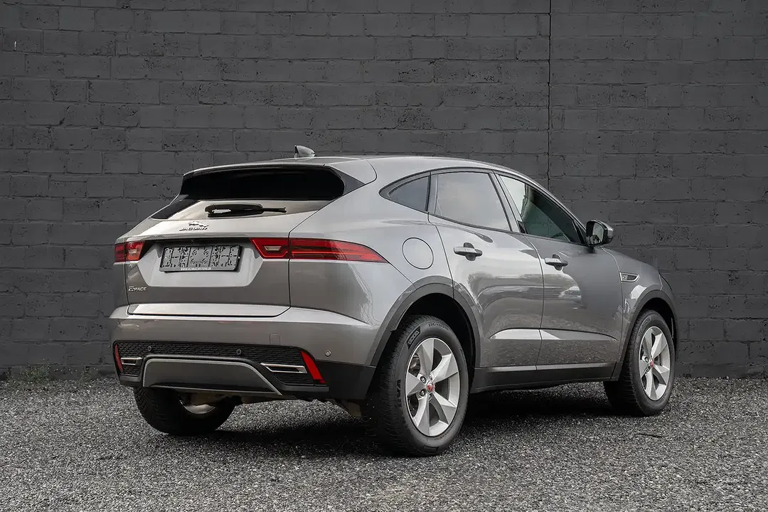 Jaguar E-Pace - Thumbnail 3
