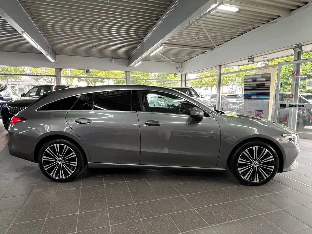 Mercedes-Benz CLA 200 MBUX - Thumbnail 2