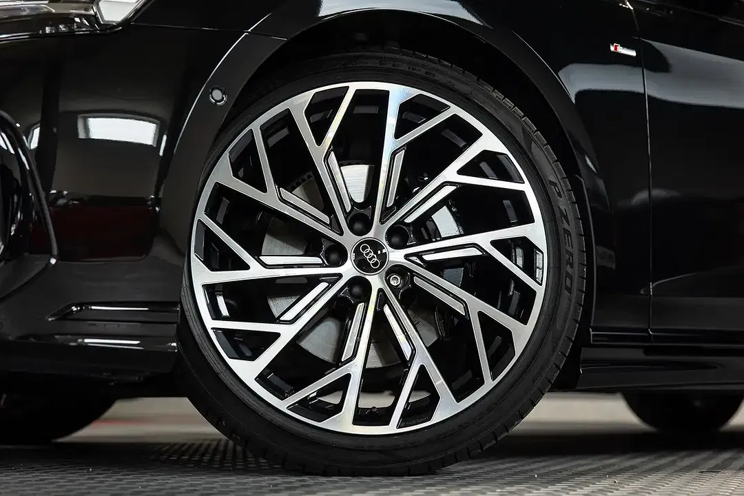 Audi A8 50 TDI quattro - Thumbnail 3