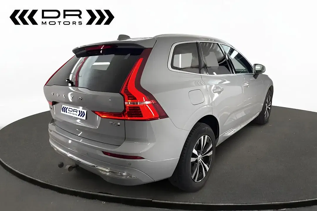 Volvo XC60 T6 PHEV AWD Core - Thumbnail 3