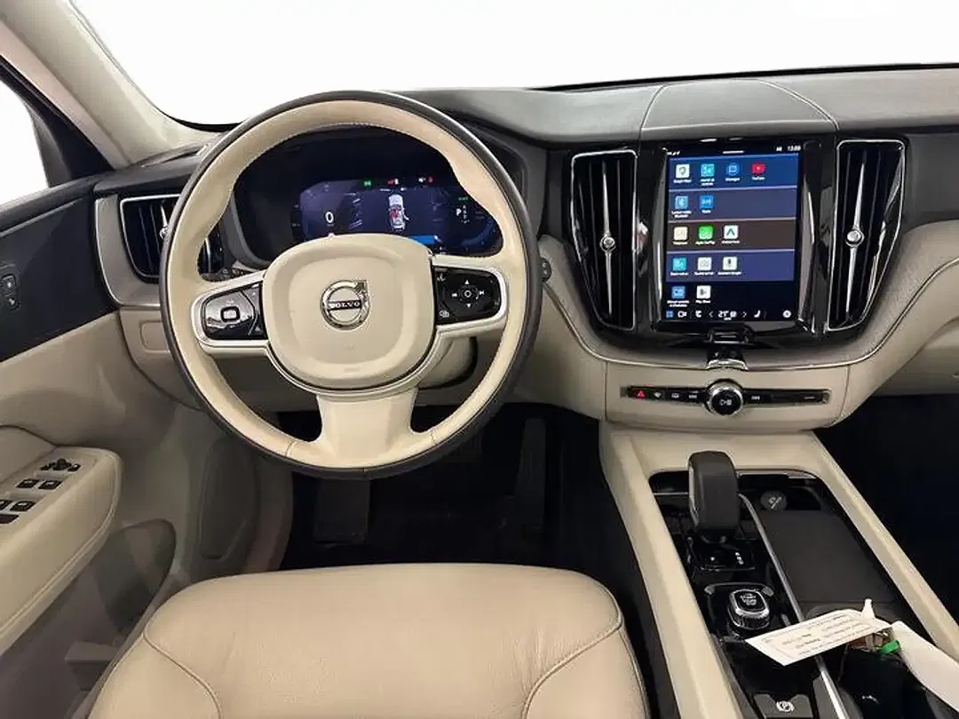 Volvo XC60 T6 PHEV AWD Core - Thumbnail 5