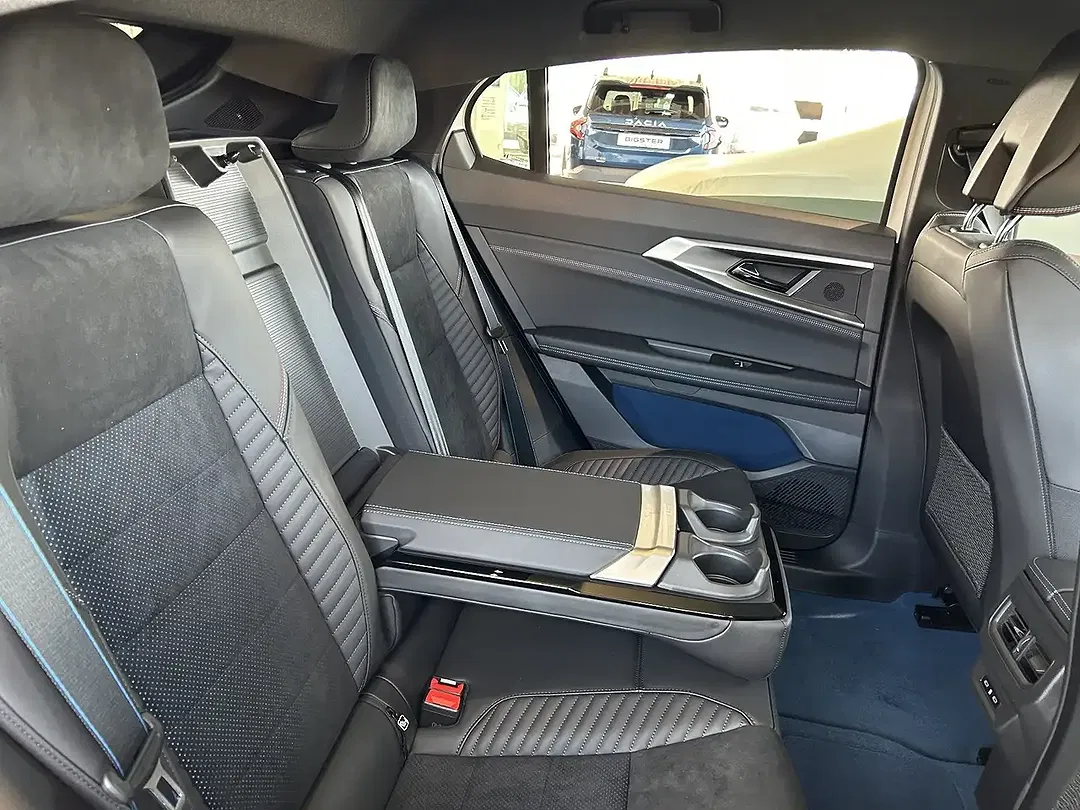Renault Rafale PHEV 4x4 - foto 15