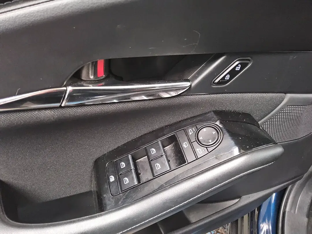 Mazda CX-30 2.0 SKYACTIV-G - Thumbnail 9