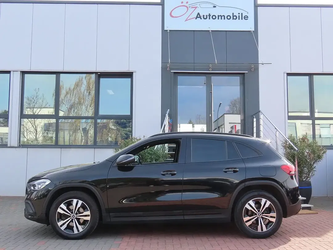 Mercedes-Benz GLA 200 - Thumbnail 11