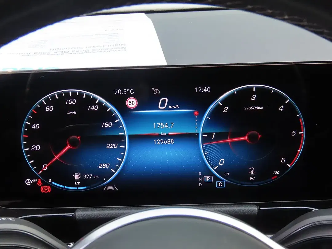 Mercedes-Benz GLA 200 - Thumbnail 15