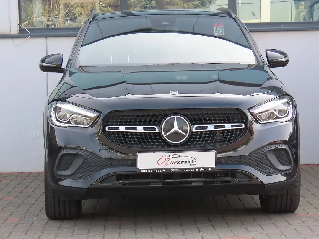 Mercedes-Benz GLA 200 - Thumbnail 2