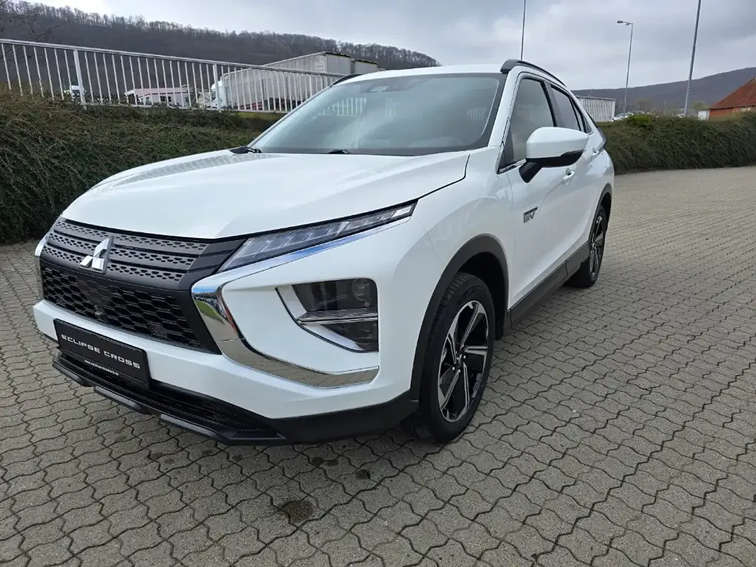Mitsubishi Eclipse Cross 2.4 PHEV Hybrid MIVEC 4WD Basis - foto 1