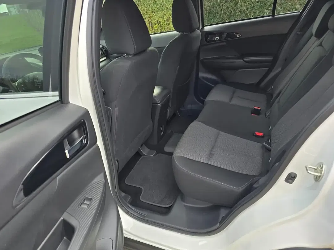 Mitsubishi Eclipse Cross 2.4 PHEV Hybrid MIVEC 4WD Basis - Thumbnail 10