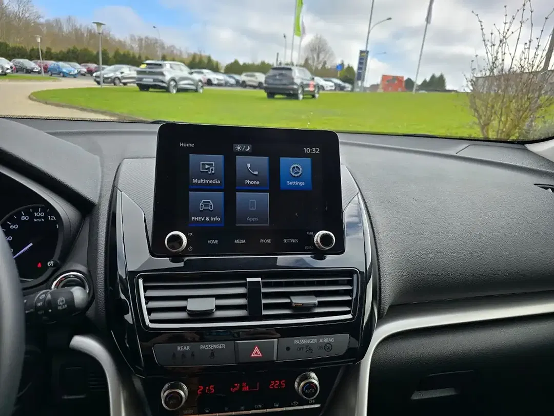 Mitsubishi Eclipse Cross 2.4 PHEV Hybrid MIVEC 4WD Basis - Thumbnail 13