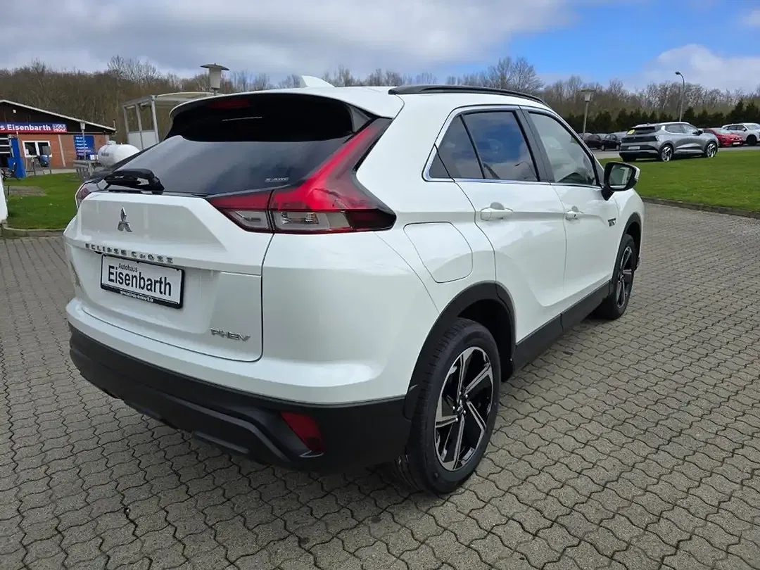 Mitsubishi Eclipse Cross 2.4 PHEV Hybrid MIVEC 4WD Basis - foto 2