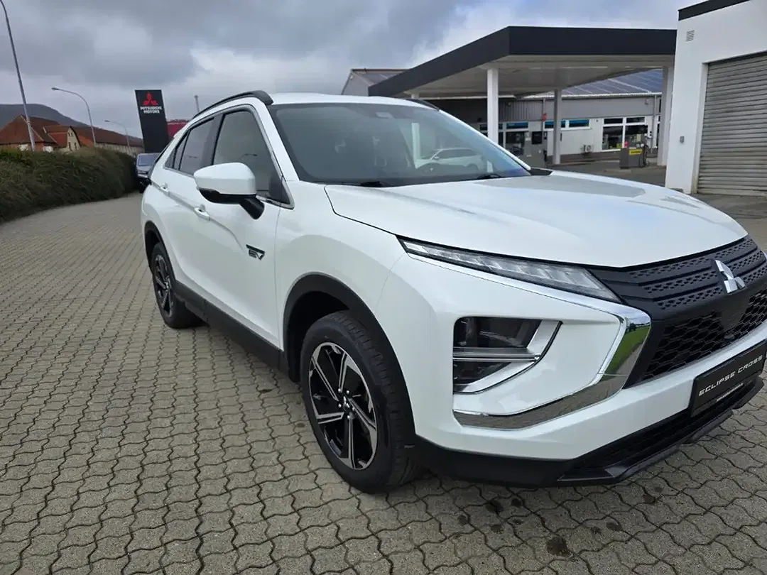 Mitsubishi Eclipse Cross 2.4 PHEV Hybrid MIVEC 4WD Basis - Thumbnail 4