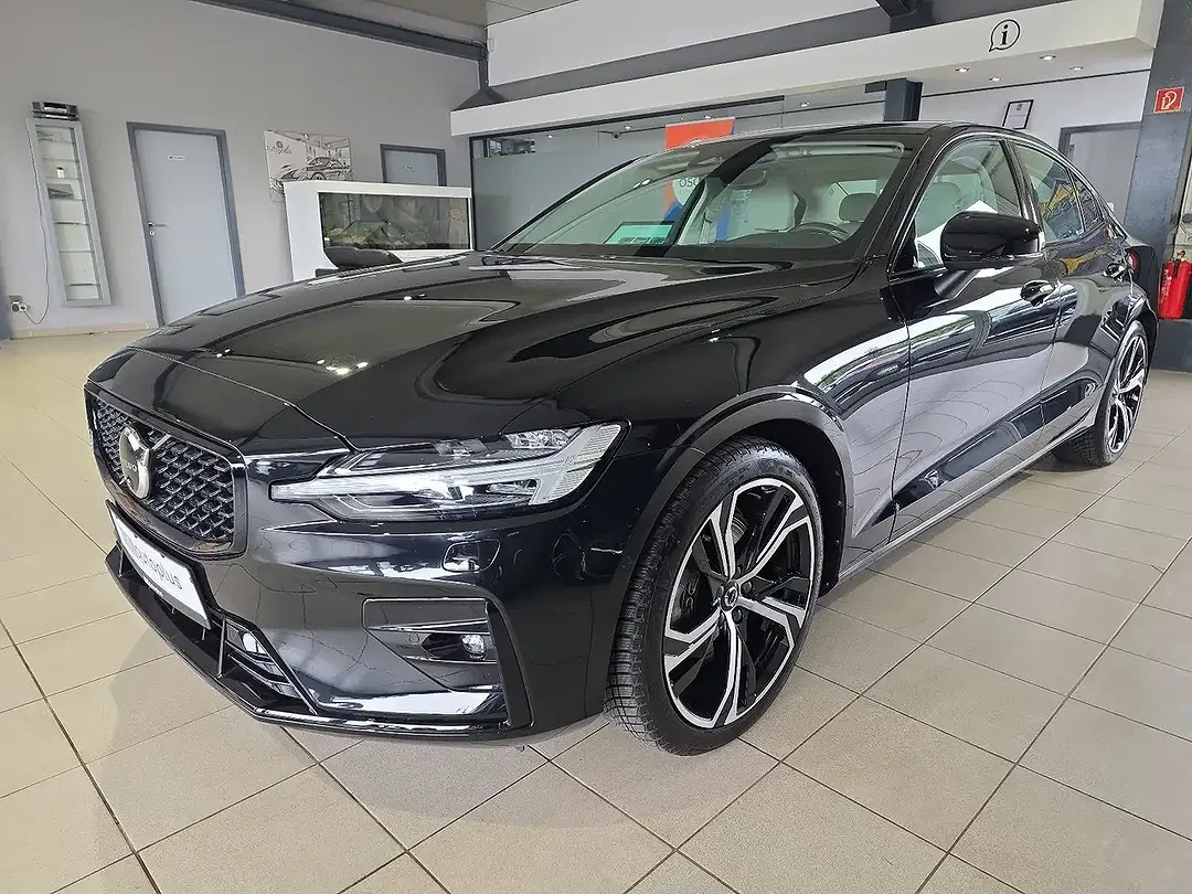 Volvo S60 B5 AWD Ultimate Dark - foto 1