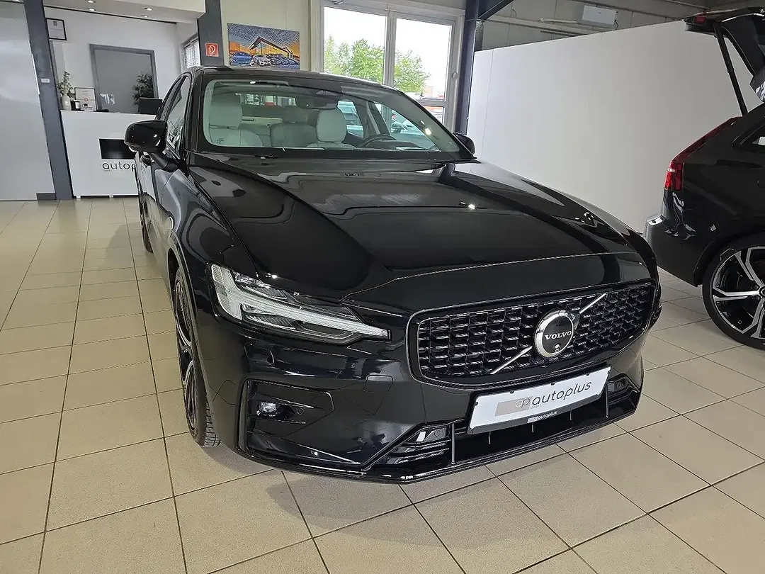 Volvo S60 B5 AWD Ultimate Dark - Thumbnail 4