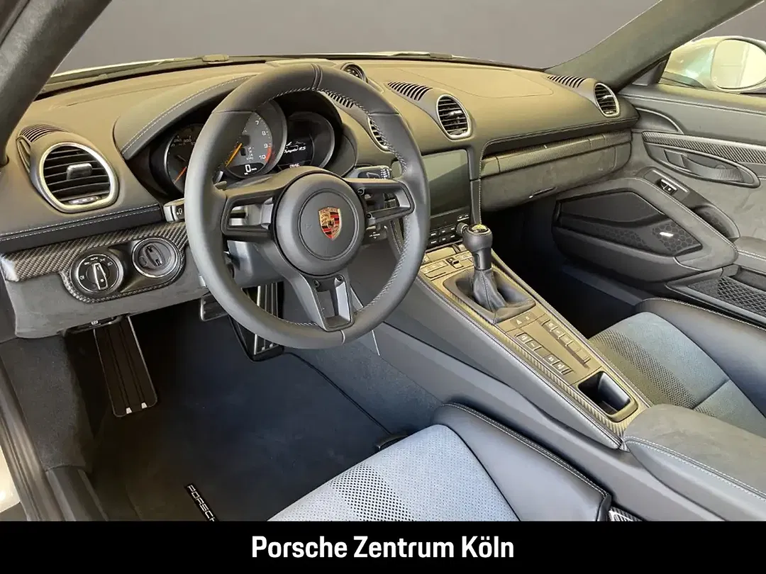 Porsche 718 Spyder RS - Thumbnail 14