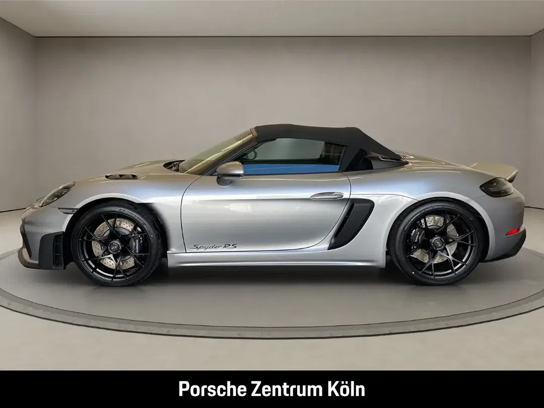 Porsche 718 Spyder RS - foto 2