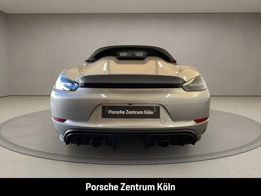 Porsche 718 Spyder RS - Thumbnail 4