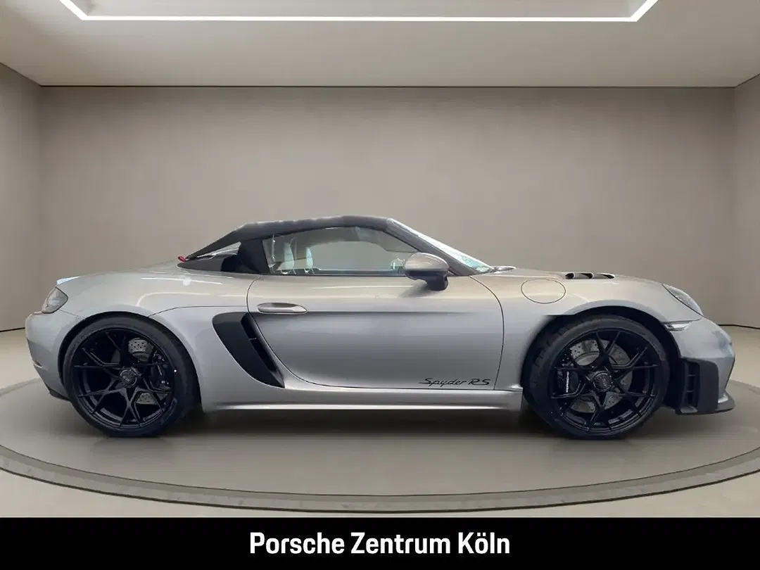 Porsche 718 Spyder RS - Thumbnail 6
