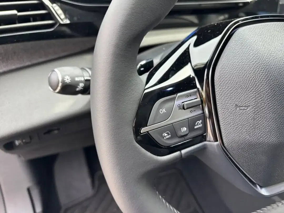 Peugeot 308 145 Allure SW - Thumbnail 8