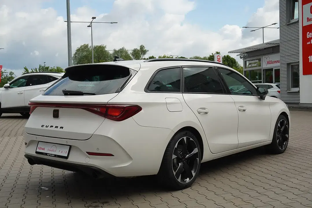 CUPRA Leon 2.0 TSI DSG VZ Sportstourer - Thumbnail 4