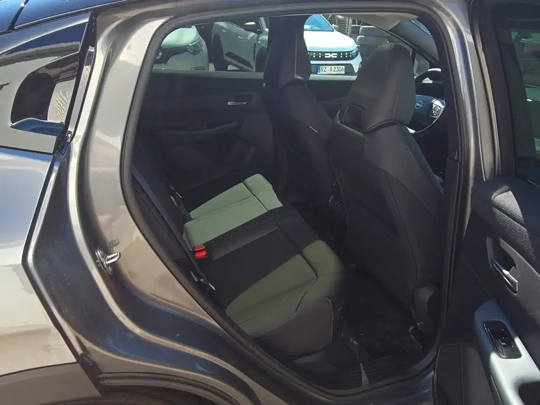 Nissan Leaf Evolve - Thumbnail 12