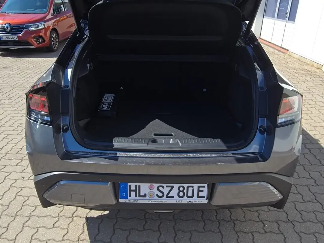 Nissan Leaf Evolve - Thumbnail 13