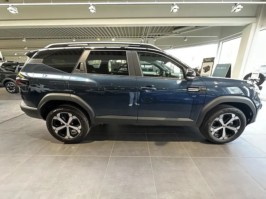 Dacia Bigster TCe Journey - Thumbnail 8