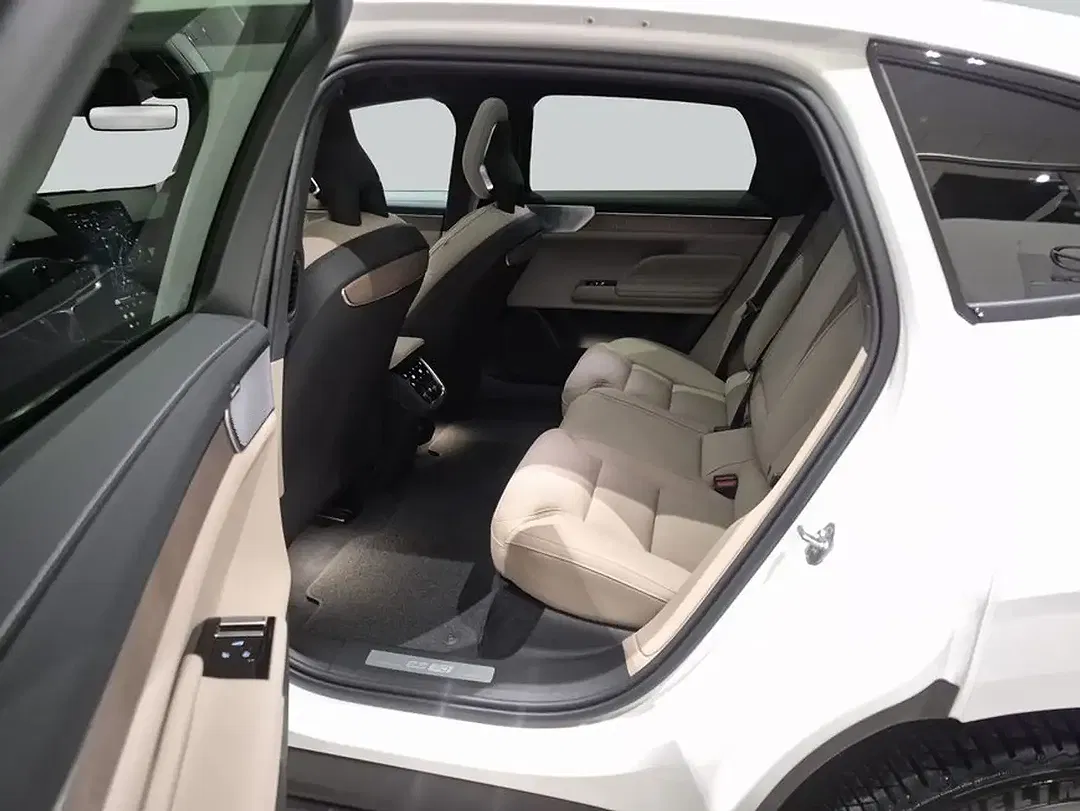 Volvo ES90 Single Motor Ultra - Thumbnail 11