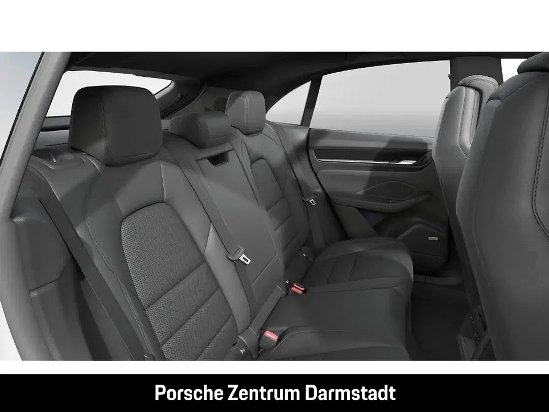 Porsche Macan 4 - Thumbnail 13