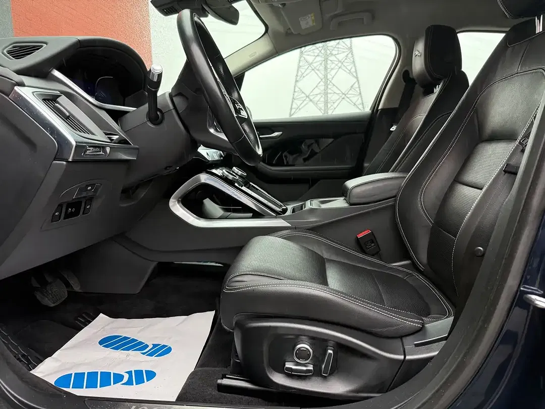 Jaguar I-Pace 4x4 - Thumbnail 11