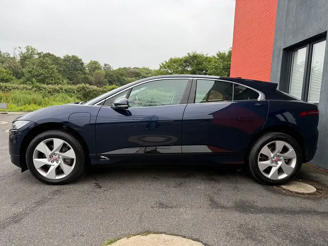 Jaguar I-Pace 4x4 - Thumbnail 5