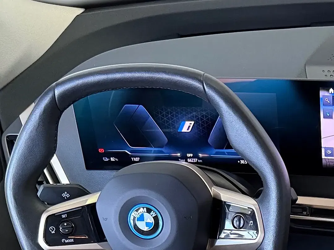 BMW iX - Thumbnail 7