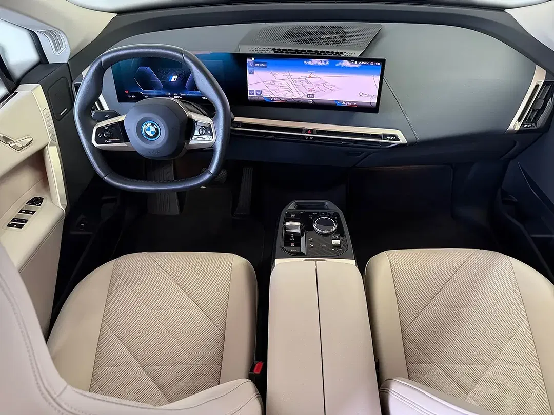 BMW iX - foto 8