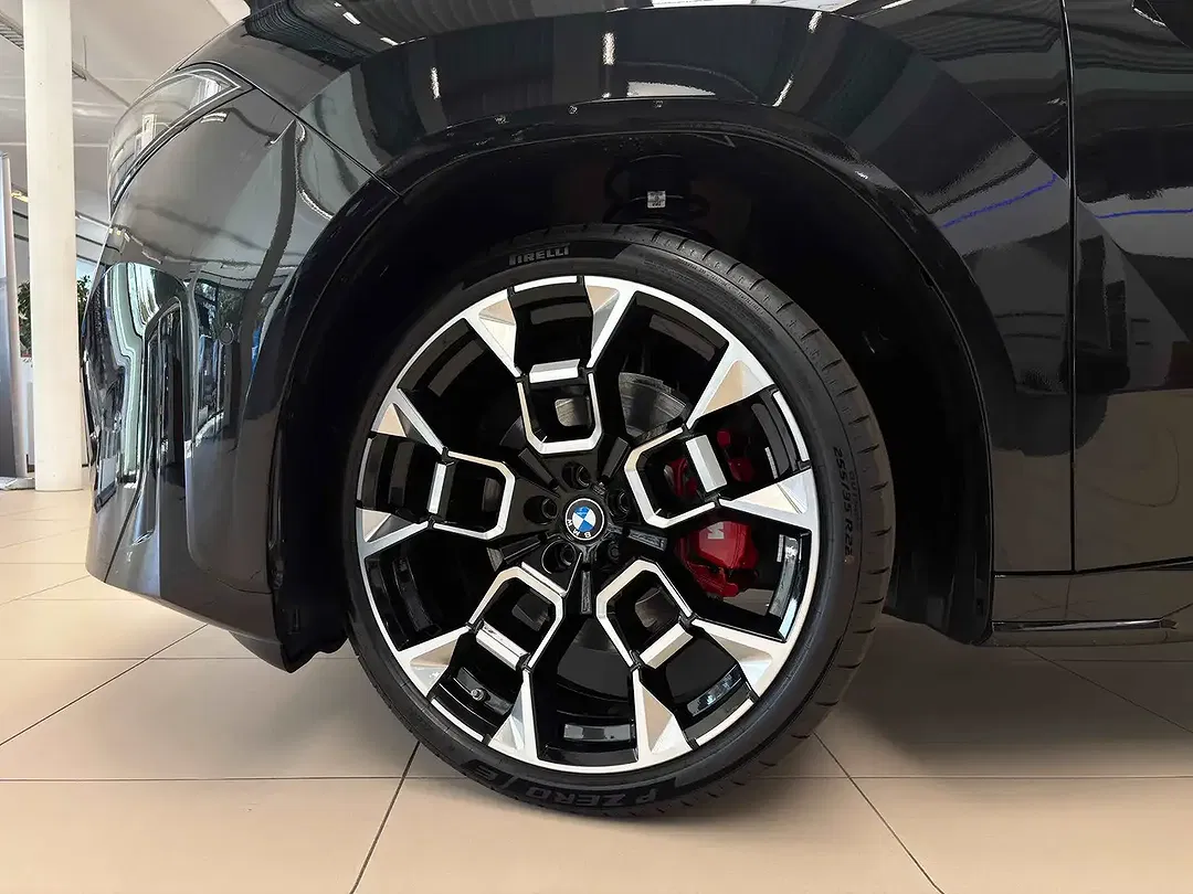 BMW iX3 M Sport - Thumbnail 3