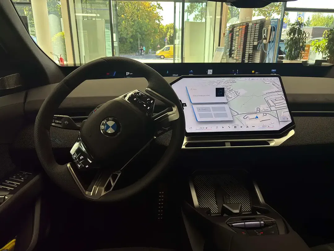 BMW iX3 M Sport - Thumbnail 9