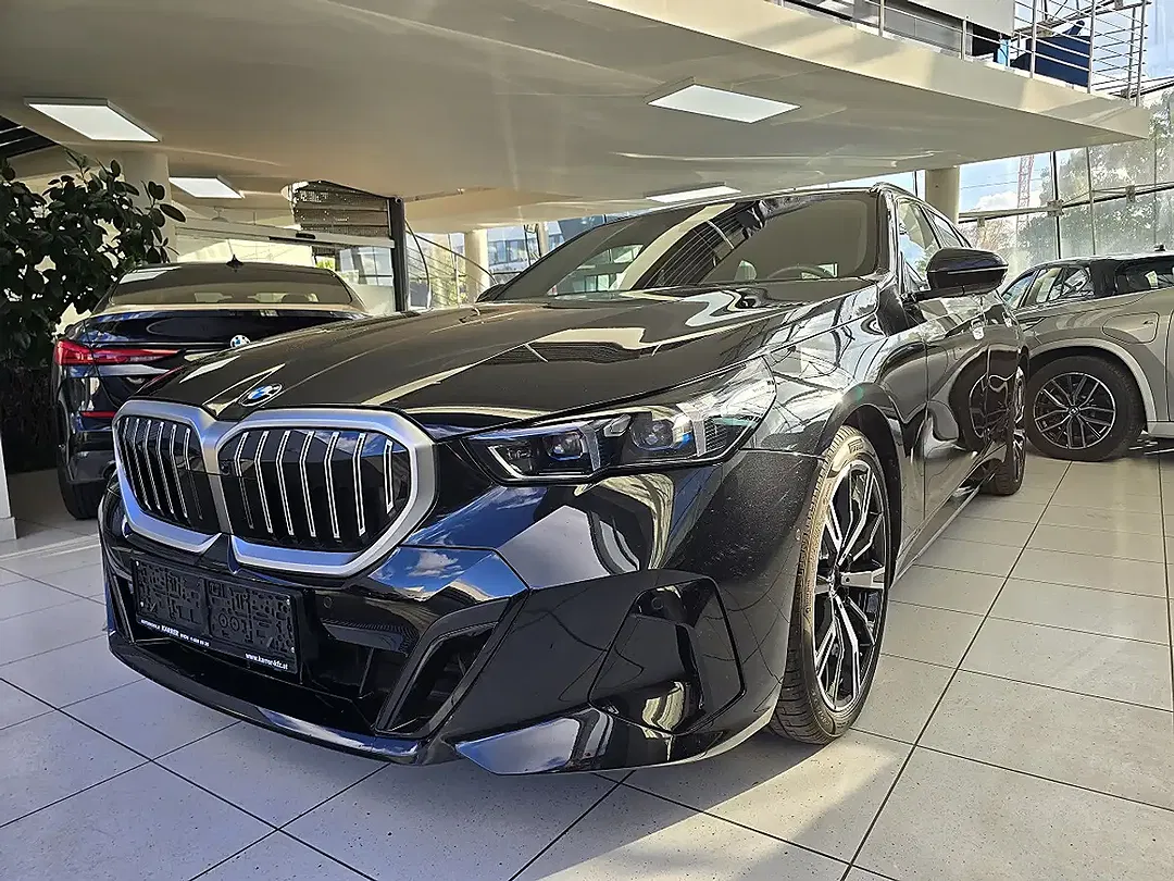 BMW 520 AUT Touring - Thumbnail 1