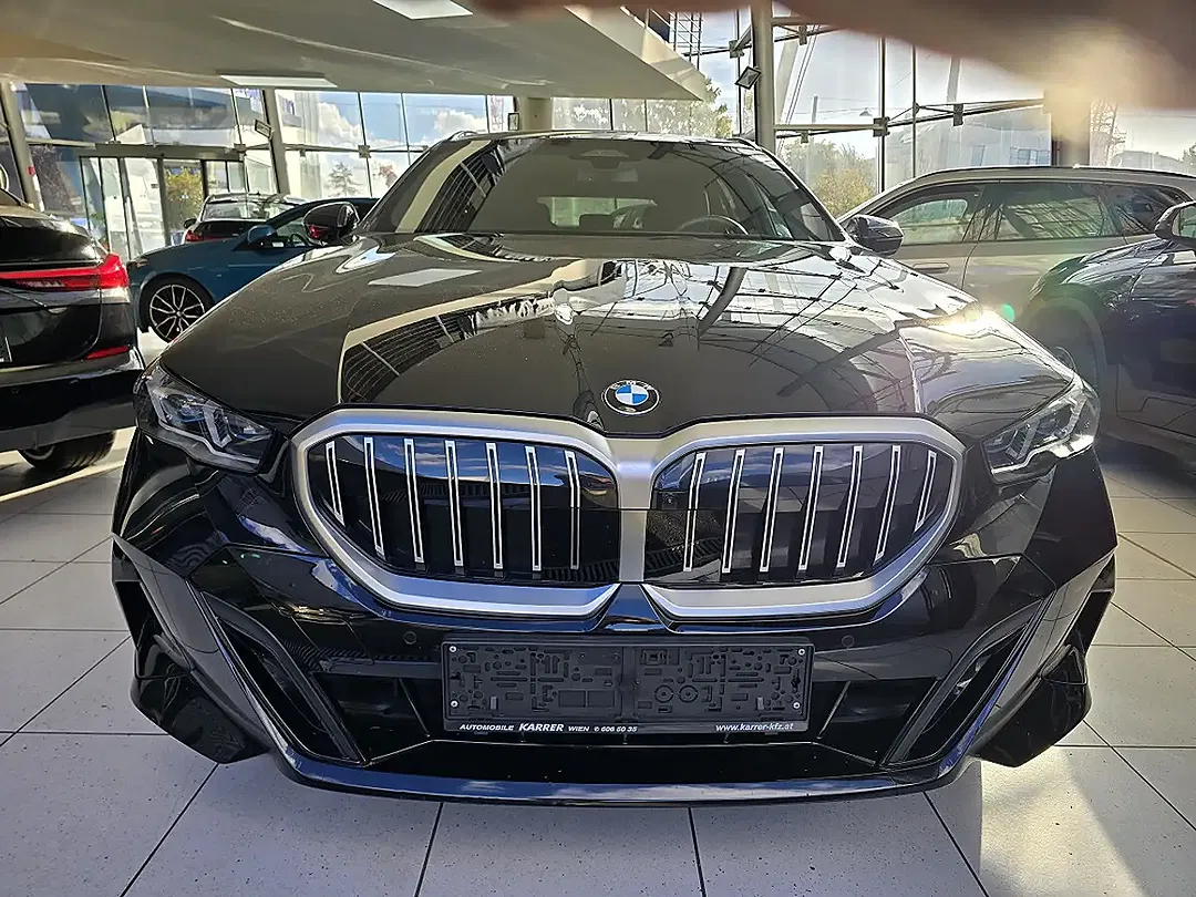 BMW 520 AUT Touring - Thumbnail 3