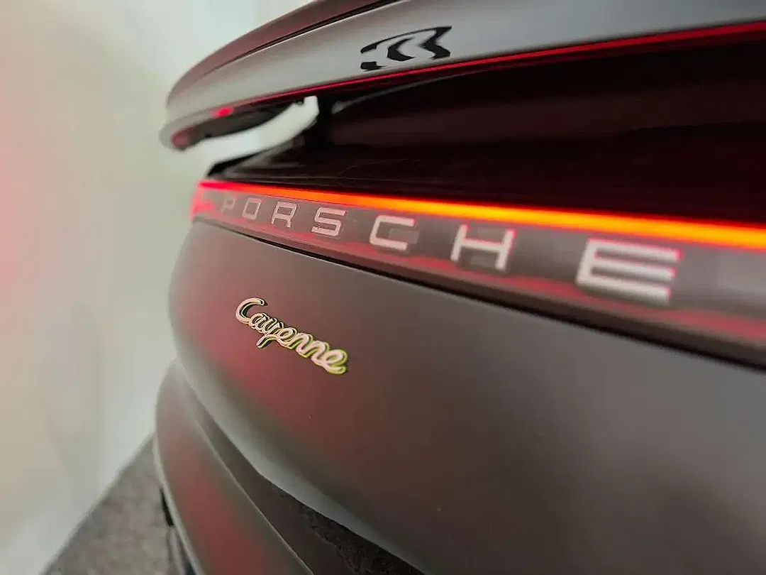 Porsche Cayenne E-Hybrid Sport Design Coupe - Thumbnail 12