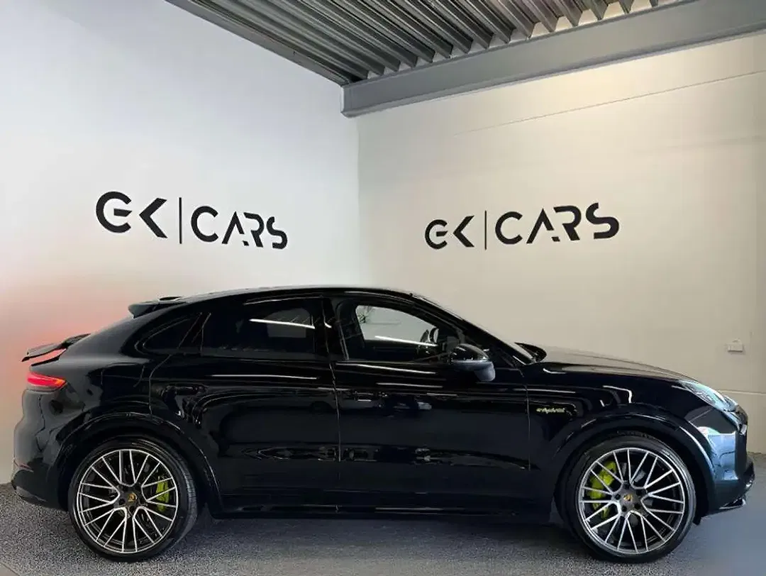 Porsche Cayenne E-Hybrid Sport Design Coupe - Thumbnail 4