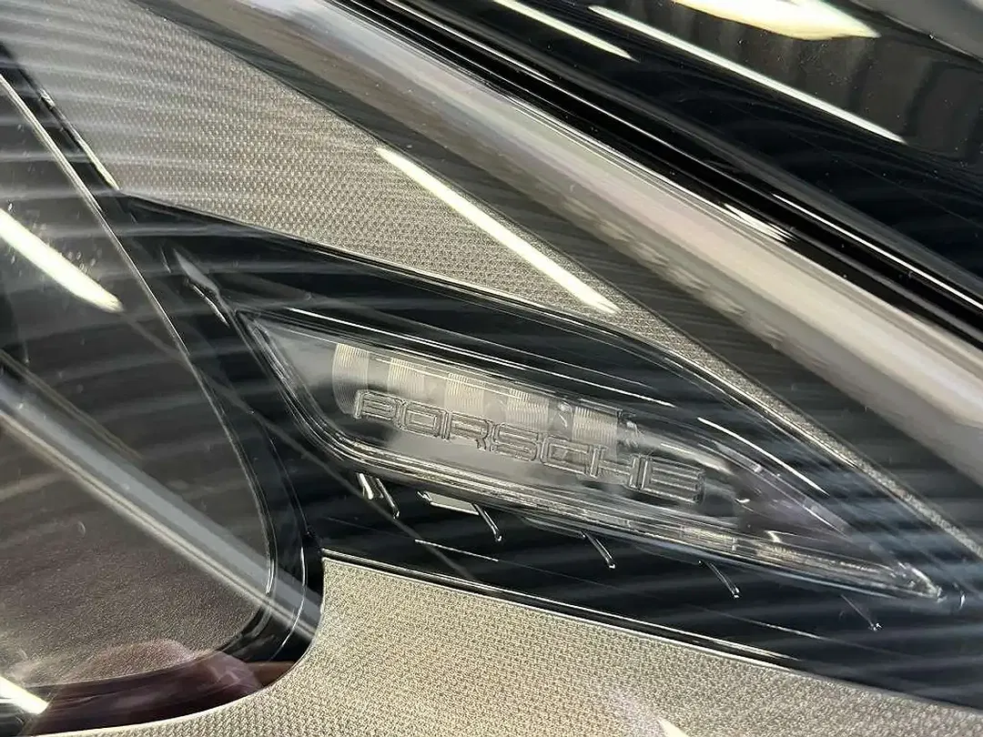 Porsche Cayenne E-Hybrid Sport Design Coupe - Thumbnail 9