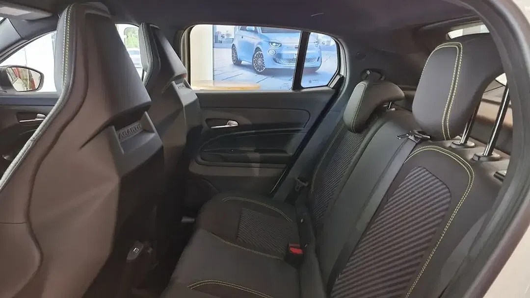 Abarth 600e Turismo - foto 15