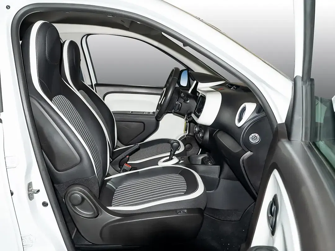 Renault Twingo E-Tech Intens - Thumbnail 4