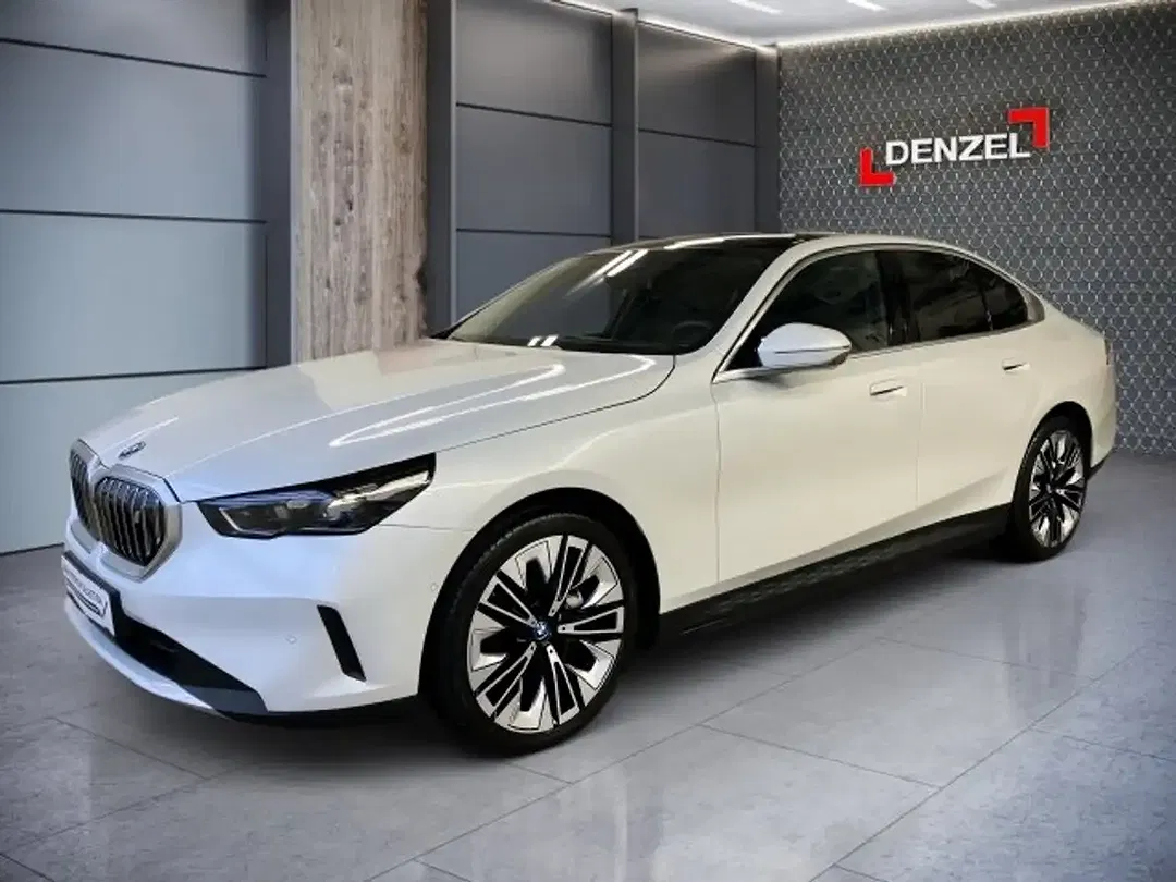 BMW i5 eDrive - foto 1