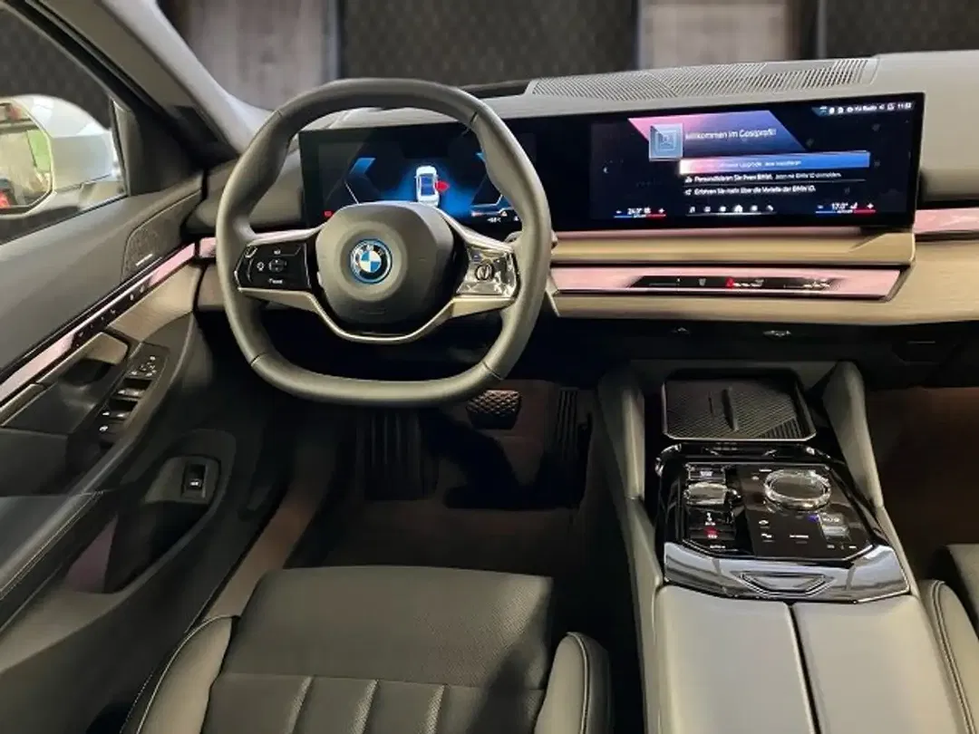 BMW i5 eDrive - Thumbnail 4