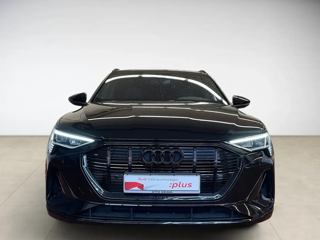 Audi e-tron 55 quattro Sportback S line - Thumbnail 3