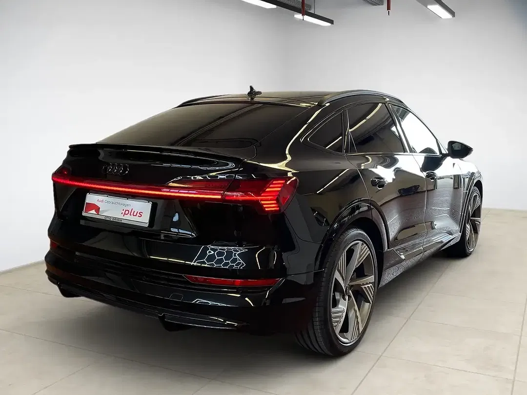 Audi e-tron 55 quattro Sportback S line - Thumbnail 5