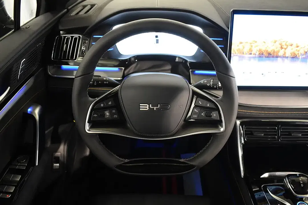 BYD Tang EV AWD Flagship - Thumbnail 11
