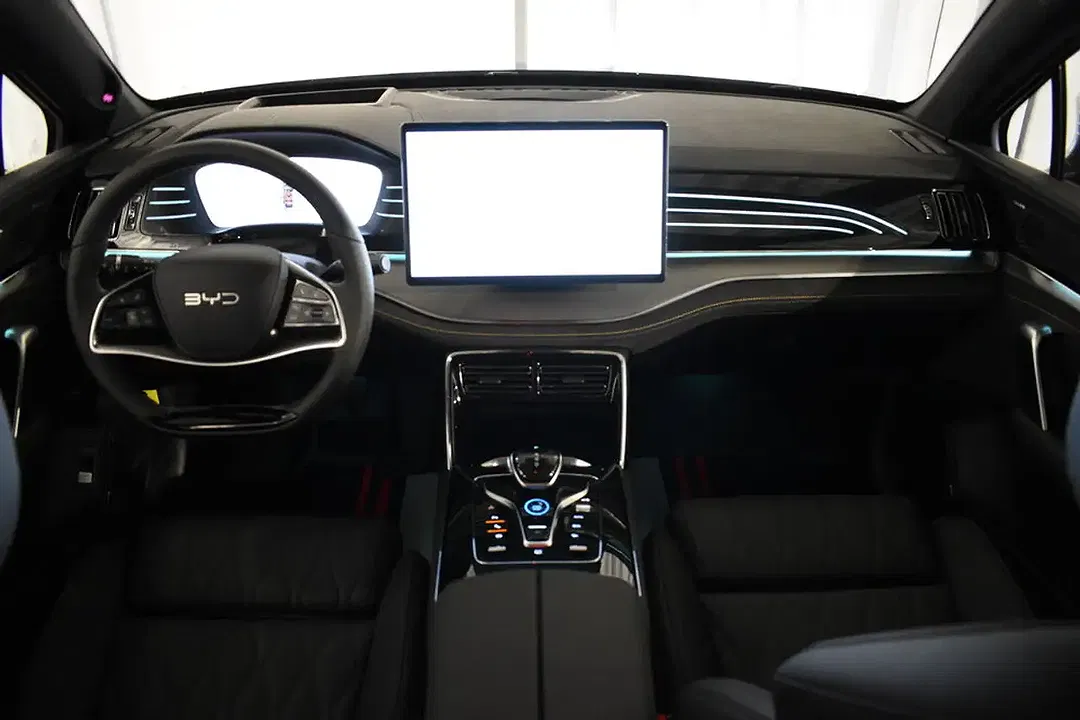 BYD Tang EV AWD Flagship - Thumbnail 4